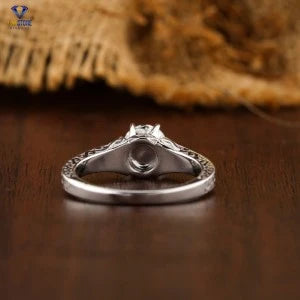 0.95+ Carat Round Cut Diamond Ring, Engagement Ring, Wedding Ring, E Color, VVS2-VS2 Clarity